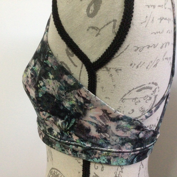 Lululemon Free To Be Serene Bra Sz 8 Spring Bloom Multi - Picture 6 of 12